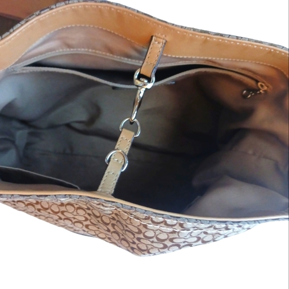 Coach Signature Jaquard and Suede Tan Hobo Shoulder Bag - Picture 5 of 13